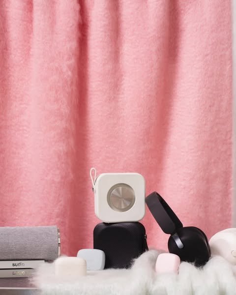 Time is ticking! Our Holiday Sale is in full swing.⁠⁠Head to sudio.com to find the best gifts for your best people.⁠⁠#sudio #shapingsound #tminus⁠#E3White #K2ProBlack #F2White